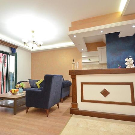 Apartments Lux S Tivat Extérieur photo