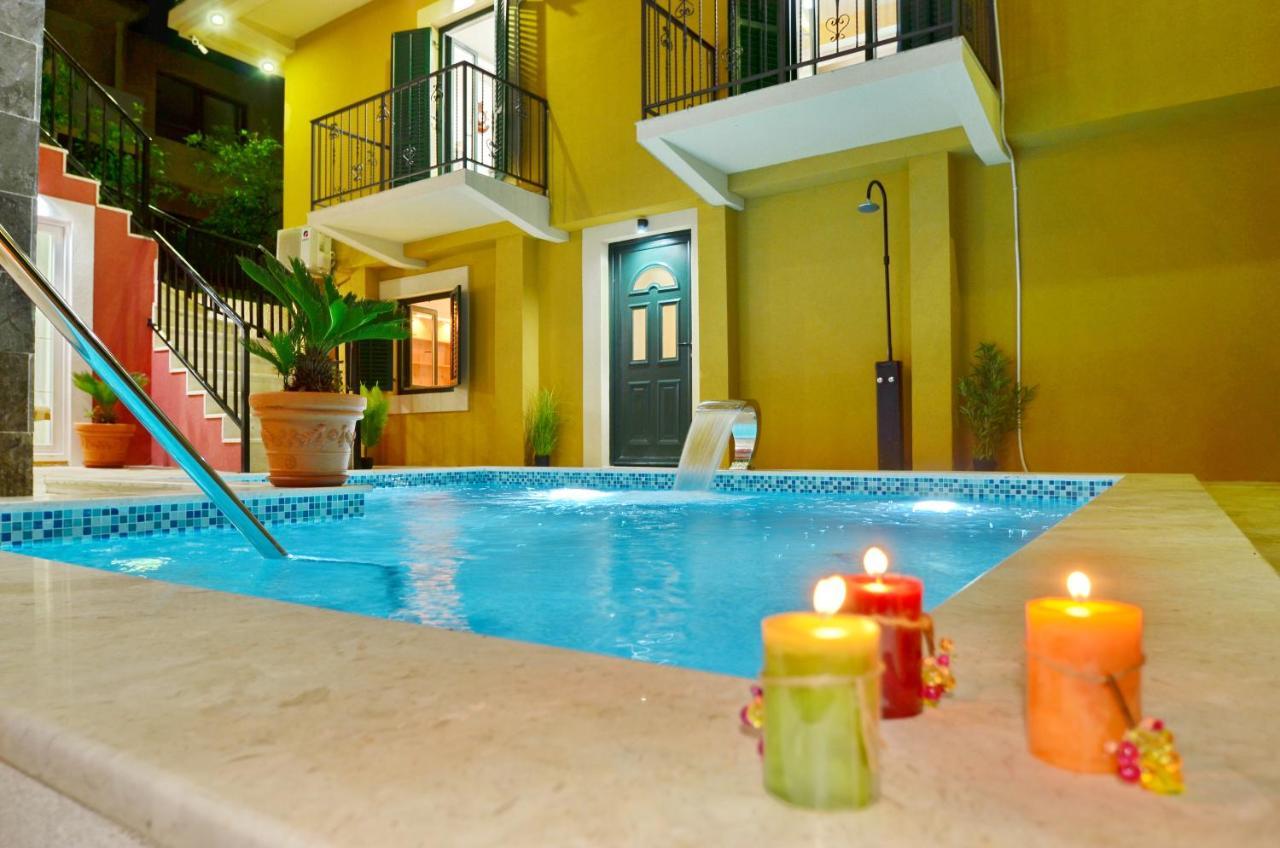 Apartments Lux S Tivat Extérieur photo