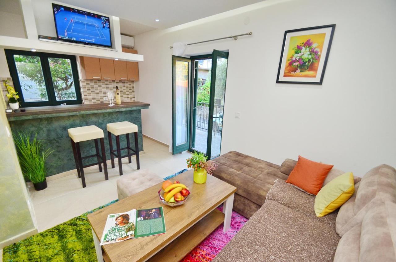 Apartments Lux S Tivat Extérieur photo