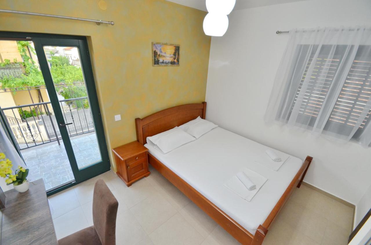 Apartments Lux S Tivat Extérieur photo
