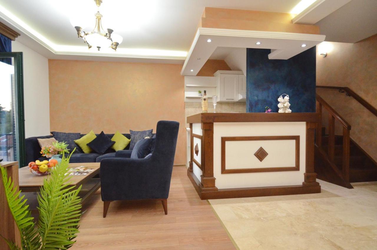 Apartments Lux S Tivat Extérieur photo
