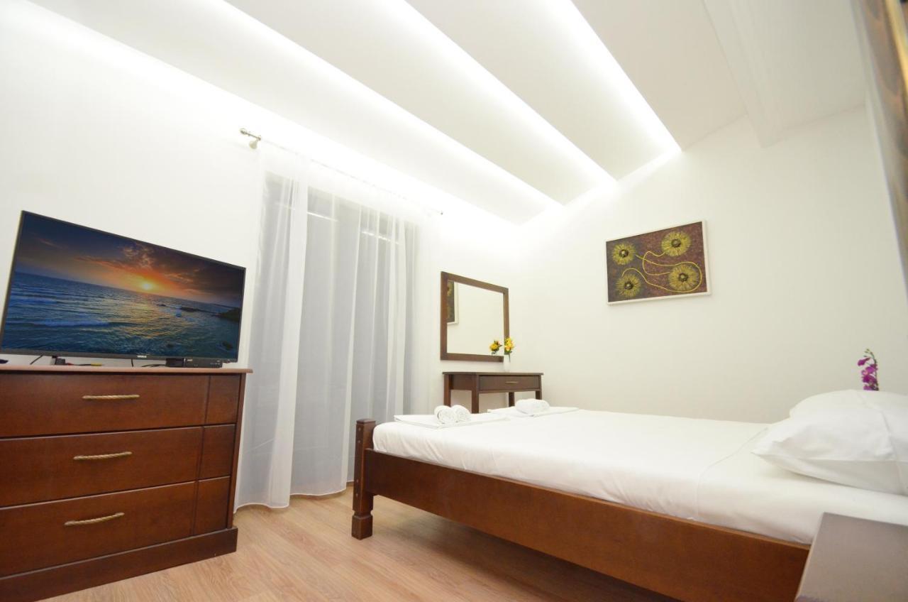Apartments Lux S Tivat Extérieur photo