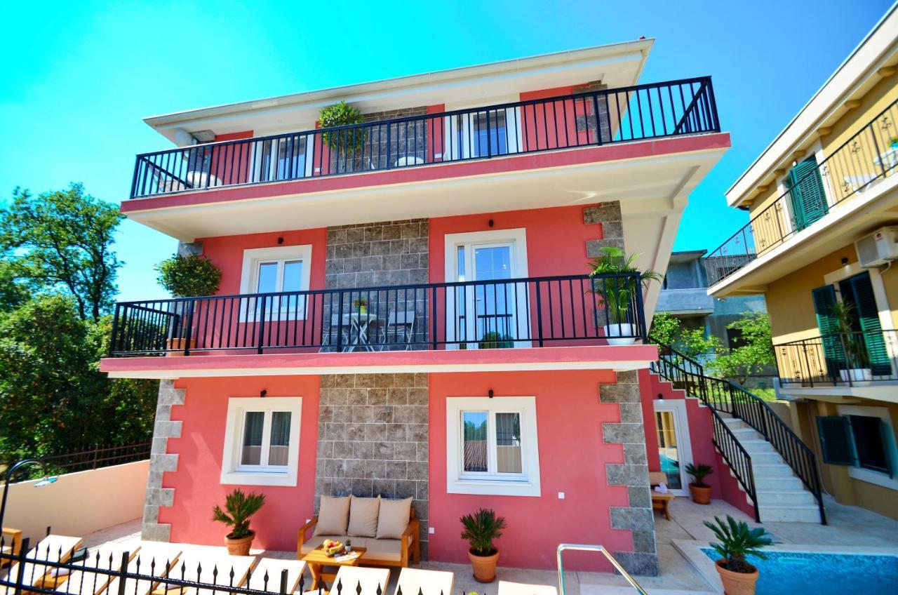 Apartments Lux S Tivat Extérieur photo