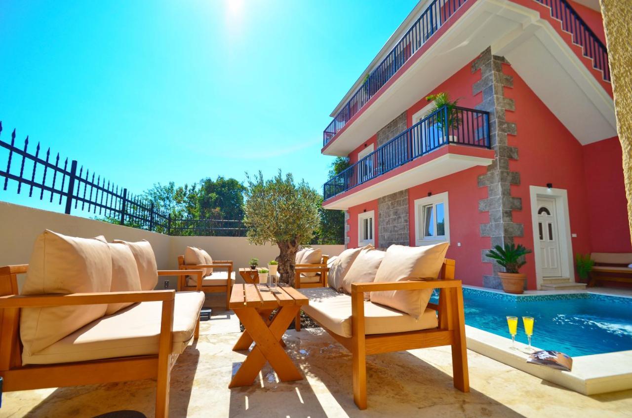 Apartments Lux S Tivat Extérieur photo